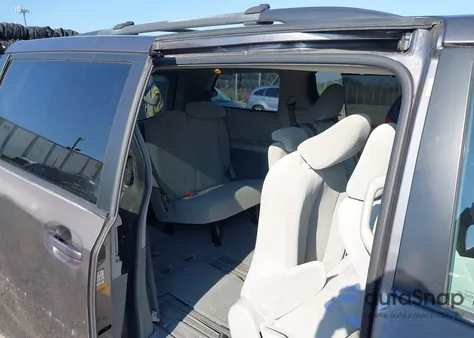 2011 Toyota Sienna Le V6 из США, поврежденный, VIN 5TDKK3DC6BS045758